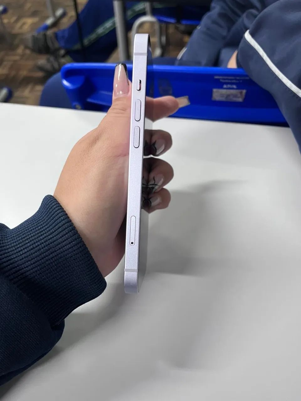 iPhone 14 128GB Lacrado cor Lilás  - Foto 5