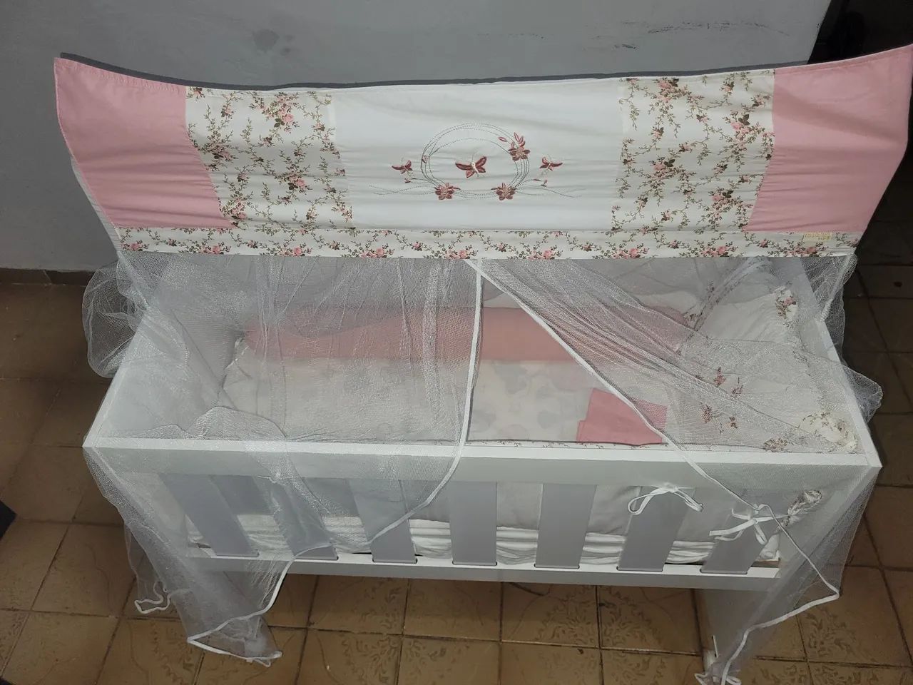 Mini berço completo com kit menina  - Foto 3