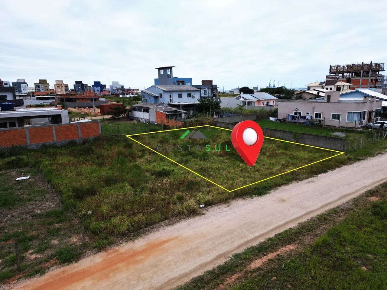 Terreno à venda no Village, Imbituba