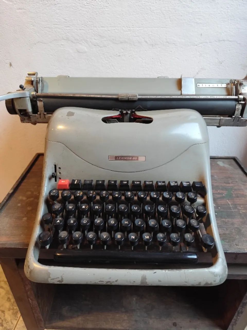 Máquina de escrever Olivetti - Lexikon 8