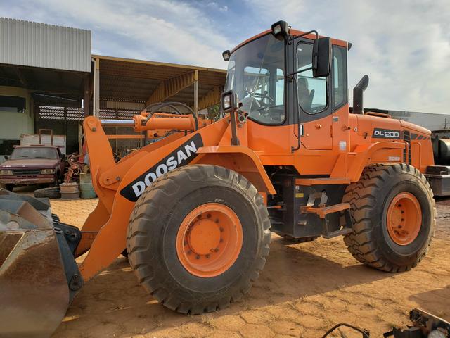Pá Carregadeira Doosan DL200 ano 2012 - Foto 5