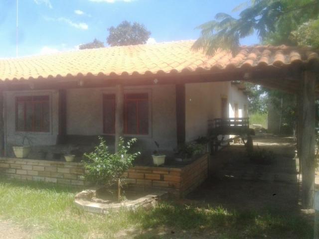 Excelente casa com otima localização próximo a parada obrigatoria - Foto 12
