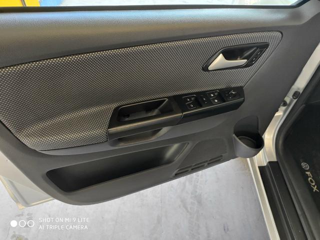 Lindo fox trend 1.6, carro muito novo vale a pena conferir - Foto 9