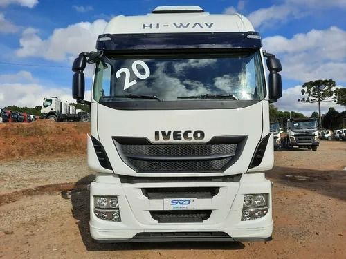 CAMINHÃO IVECO