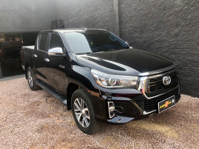 TOYOTA HILUX SRX