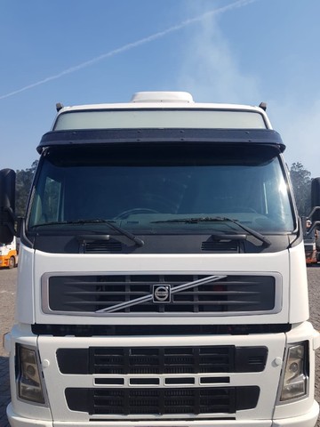 VOLVO FM 370 4X2 2010 AUTOMÁTICO