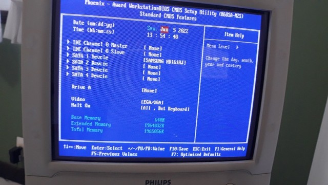 Monitor Philips 105e 15 Retirada No Local Tijuca Rj - Computadores e  acessórios - Tijuca, Rio de Janeiro 1041799829 | OLX