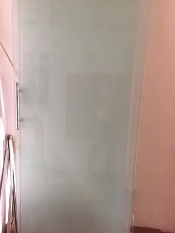Divisórias/portas de correr   jateadas de vidro tipo Blindex usadas