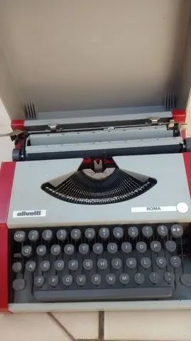 Máquina Datilografia Olivetti impecável 64295456251394120