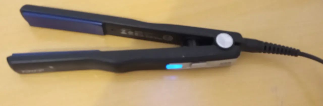 Prancha ou chapinha de cabelos Taiff bivolt usada em ótimo estado - Foto 2