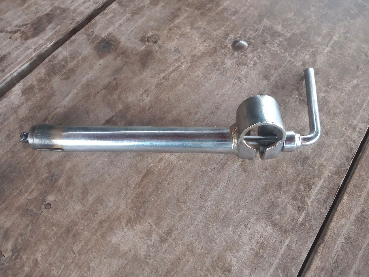 Suporte guidão monareta 