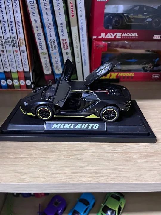 Lamborghini 1:32 - Foto 2
