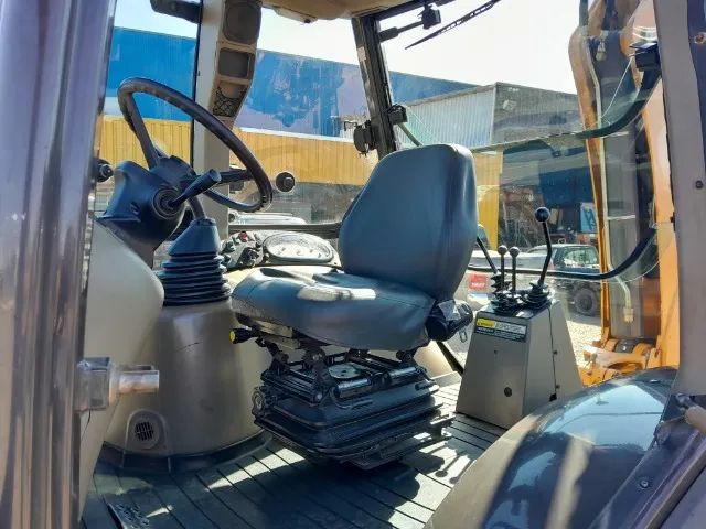 Retroescavadeira case 580N 2015 4x4 gabinada emplacada - Foto 5