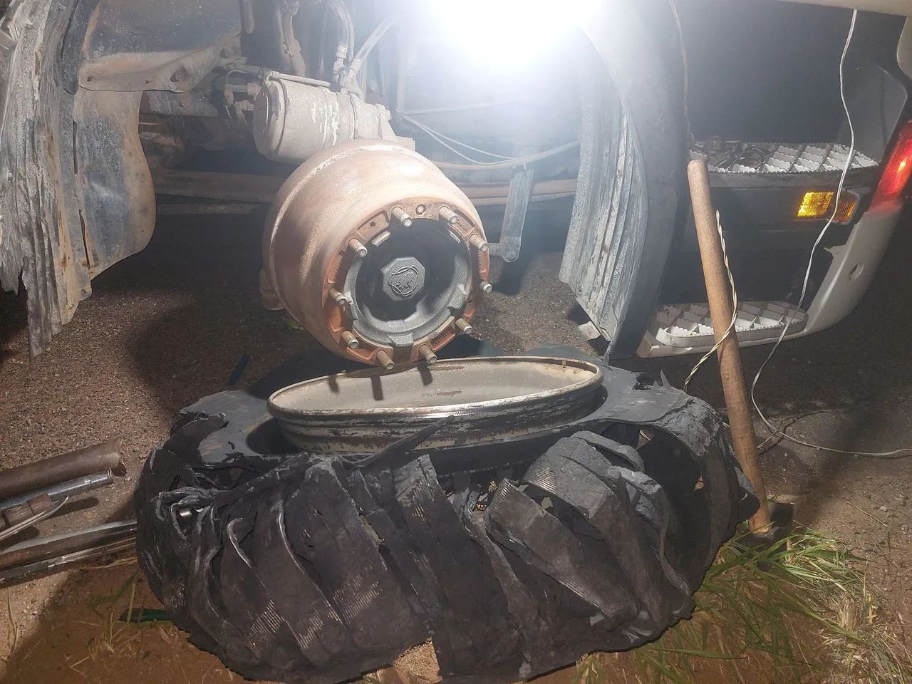 Resgate de caminhões 24h  - Foto 4