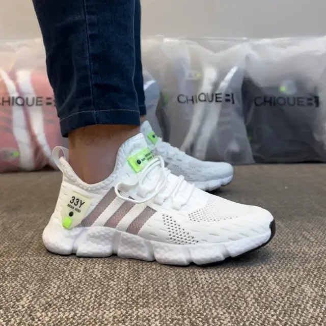 Vendo Lindo tênis branco importado 39/40 "NOVO"