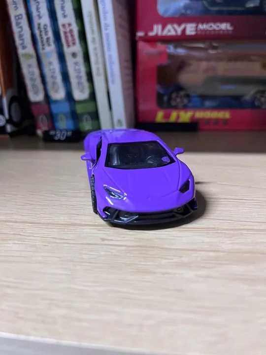 Miniaturas de carros em escalas variadas  - Foto 4