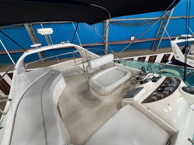 Lancha Carbrasmar Fighter 38 ano 2006, Phantom, Ferretti, Azimut, Real, Focker - Foto 8