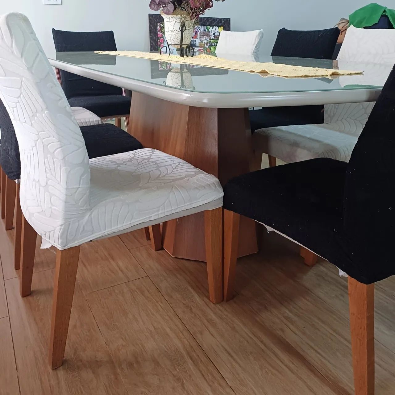 Mesa de jantar 8 cadeiras  - Foto 5