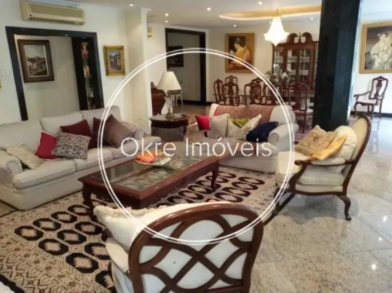 apartamento com 300 m² de fino acabamento em Granito e Mármore na Rua Xavier da Silveira e