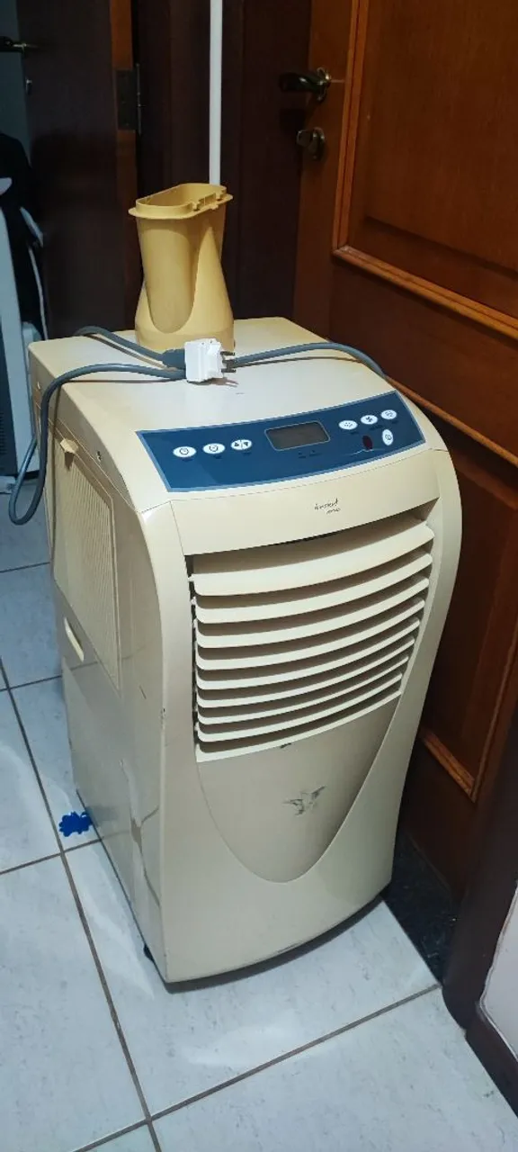 Ar Condicionado Portátil Komecco 7.500 btus