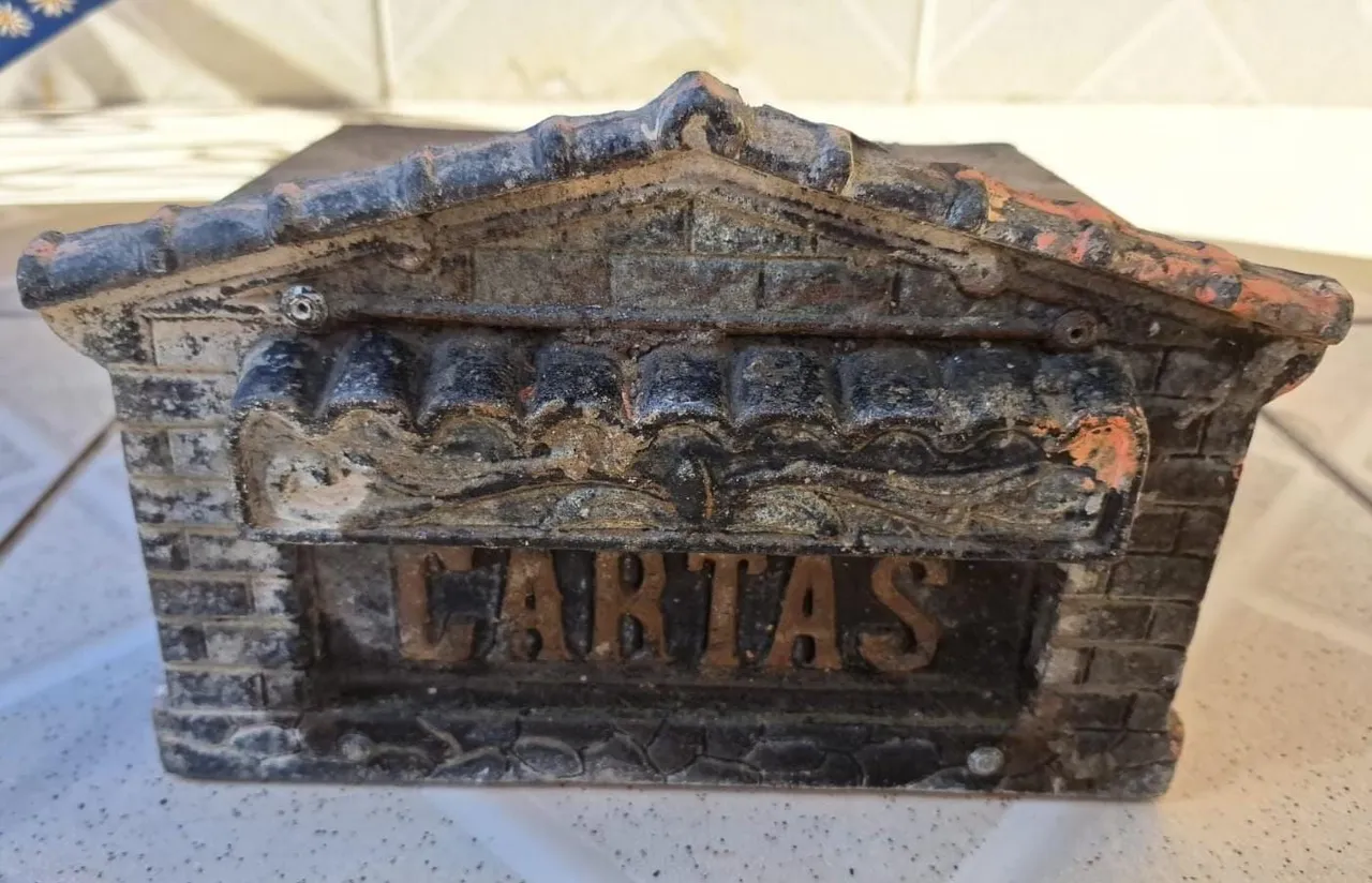 Caixa de Correio de ferro - Decorada