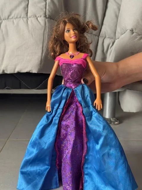 barbie alexa do castelo de diamante  - Foto 2