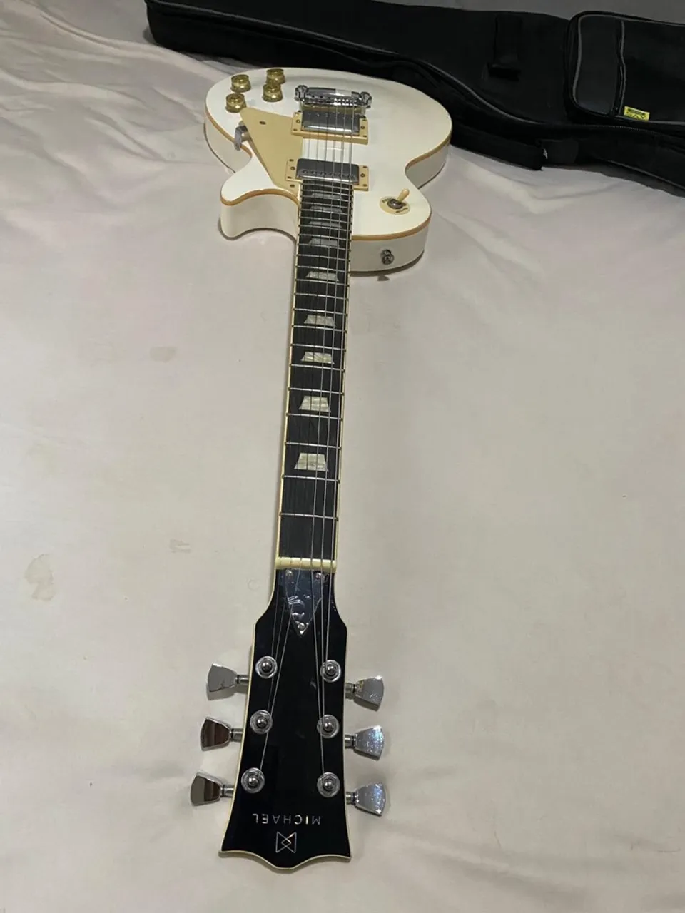 Guitarra Elétrica Michael - Modelo Les Paul