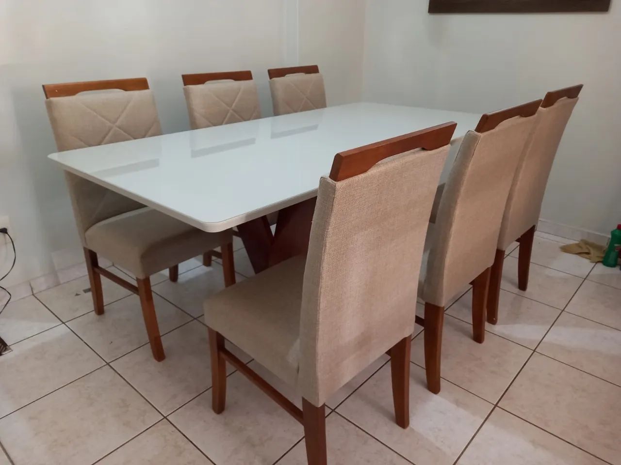 Mesa de Jantar Moderna com 4 Cadeiras de madeira  - Foto 2