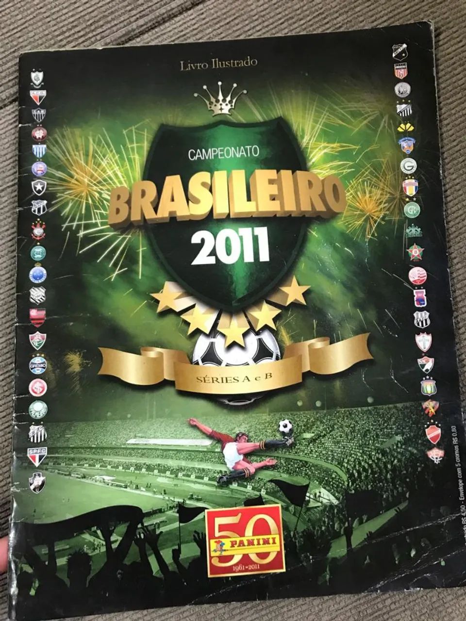  2 Álbuns campeonato brasileiro 2010 2011 2012 incompletos - Foto 2