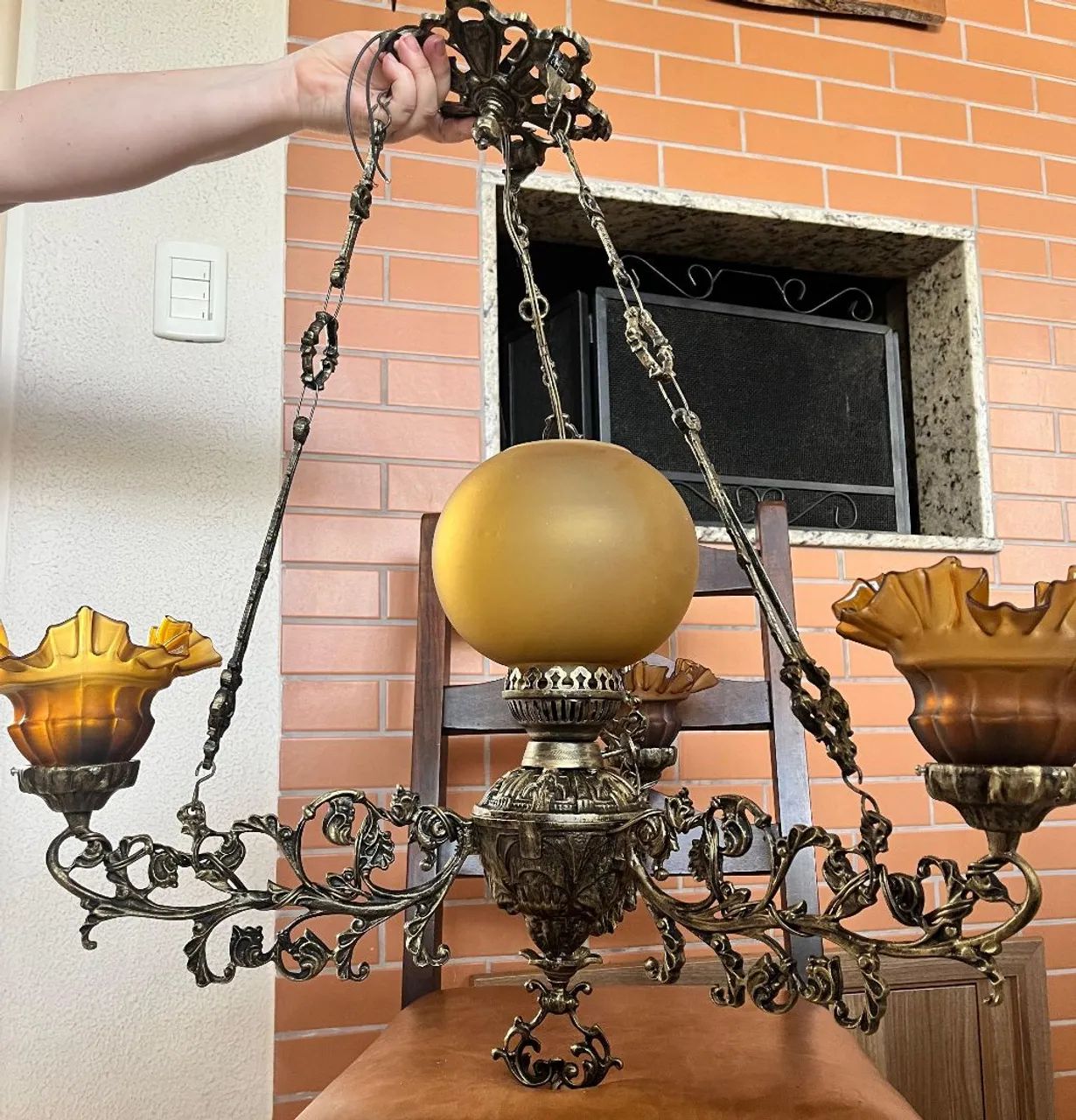 Lustre antigo em alumínio envelhecido para quatro lâmpadas - Foto 4