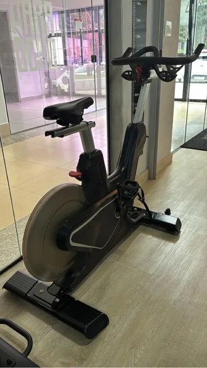 K-Bicicleta ergométrica profissional magnética 23kg inf Whats Kenia