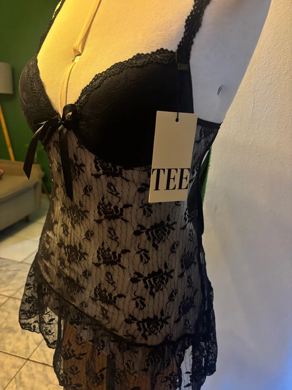 Camisola de renda preta