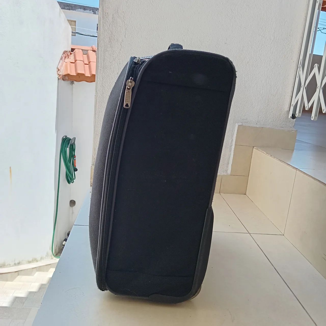 Mala pequena de bordo no perfil tem varias. - Foto 3