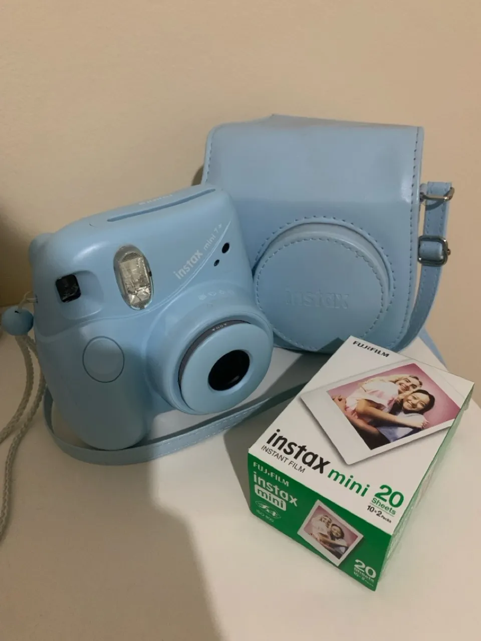 Câmera Instax Mini 7+ Azul + Película e Case