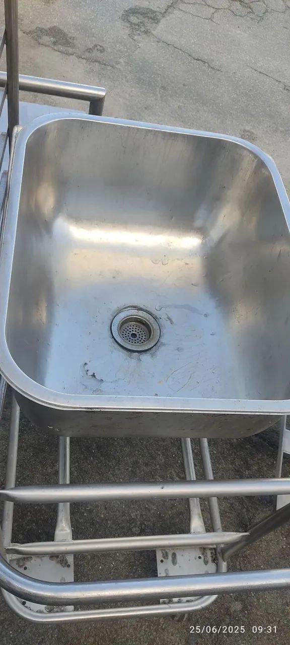 Carrinho INOX com tanque industrial"LEIA" - Foto 4
