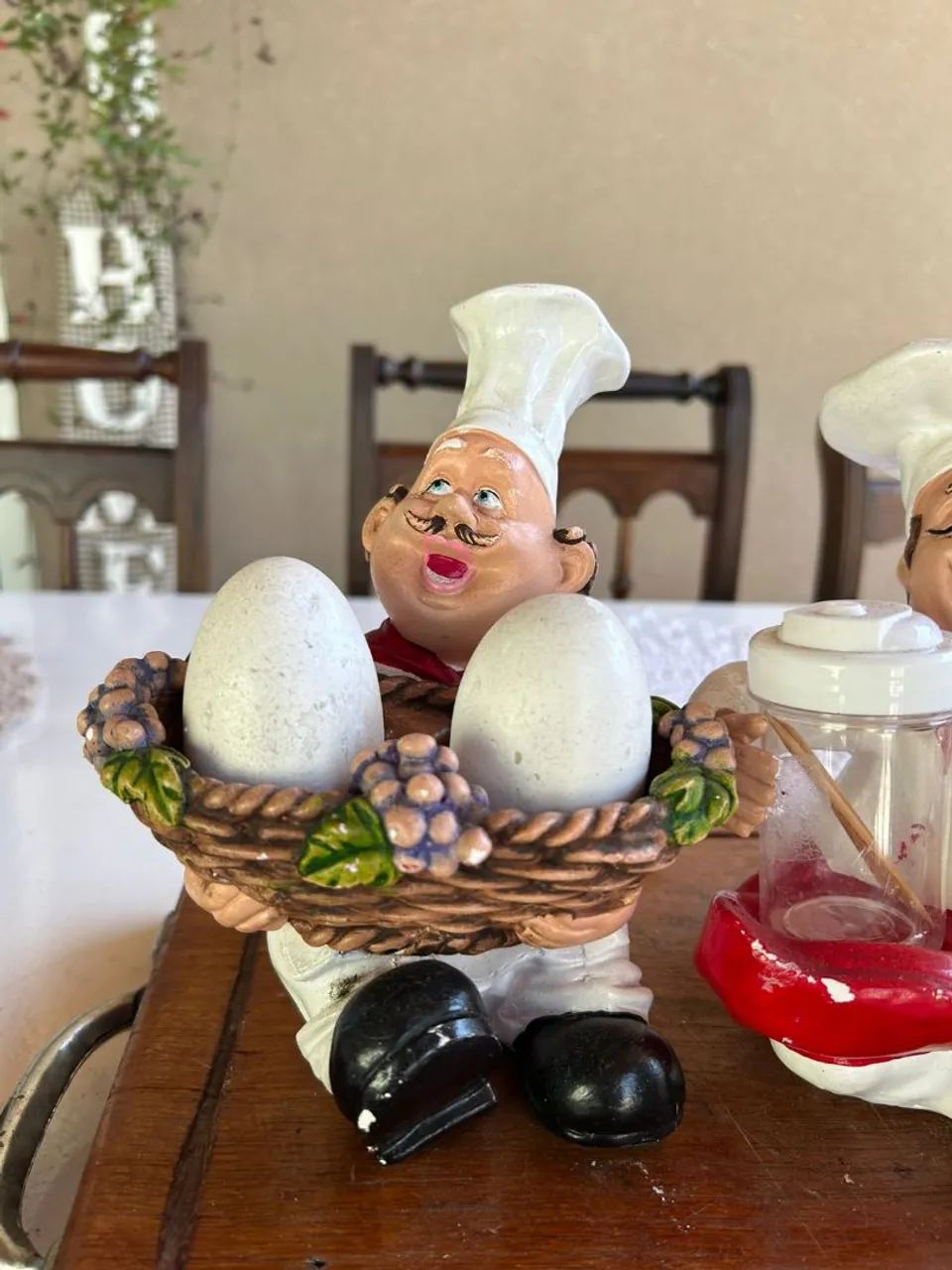 Conjunto Porta-Condimentos e Ovos Decorativo - Chefs de Cozinha Retrô - Foto 2