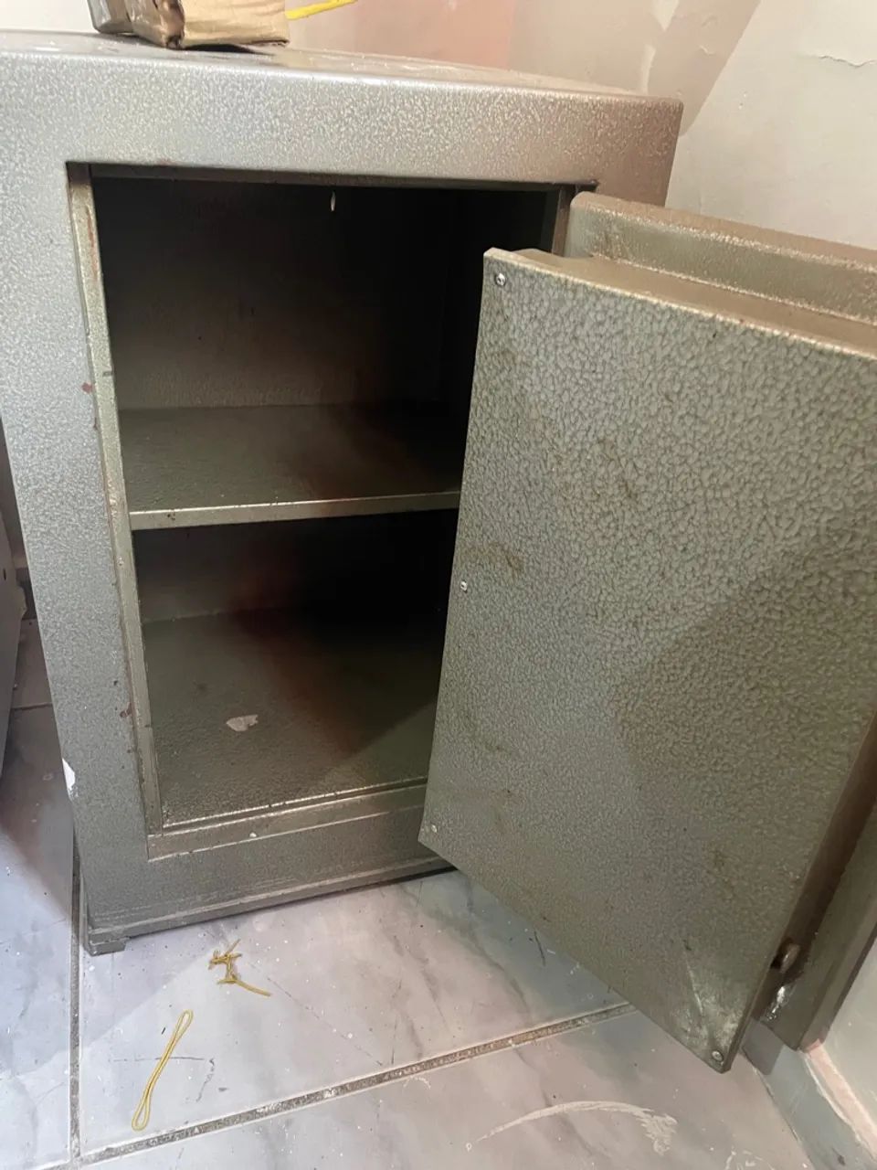 Vendo cofre de ferro