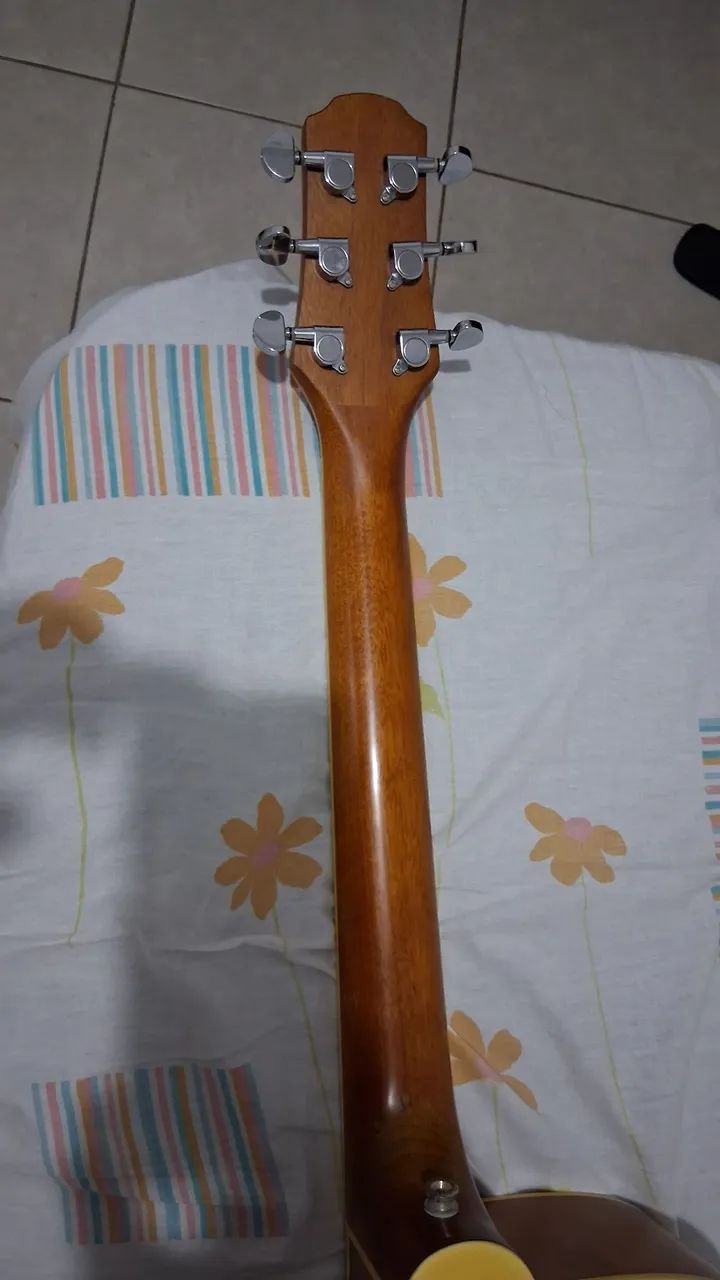 Vendo violão  500 reais sem detalhes  - Foto 4