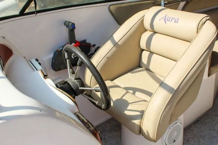 Lancha 26 pés Magna, ano 2015 motor 300HP Apenas 90 horas - Foto 6