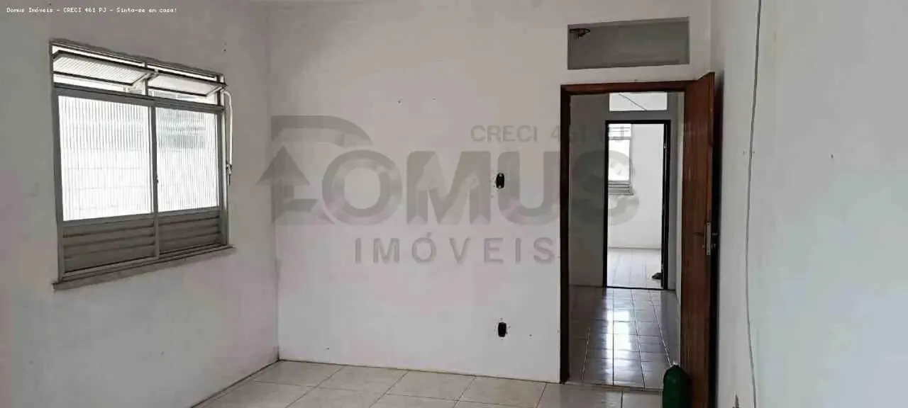 Casa no Bairro São José com 5 Quartos, Varanda, Área de Serviço e Quintal