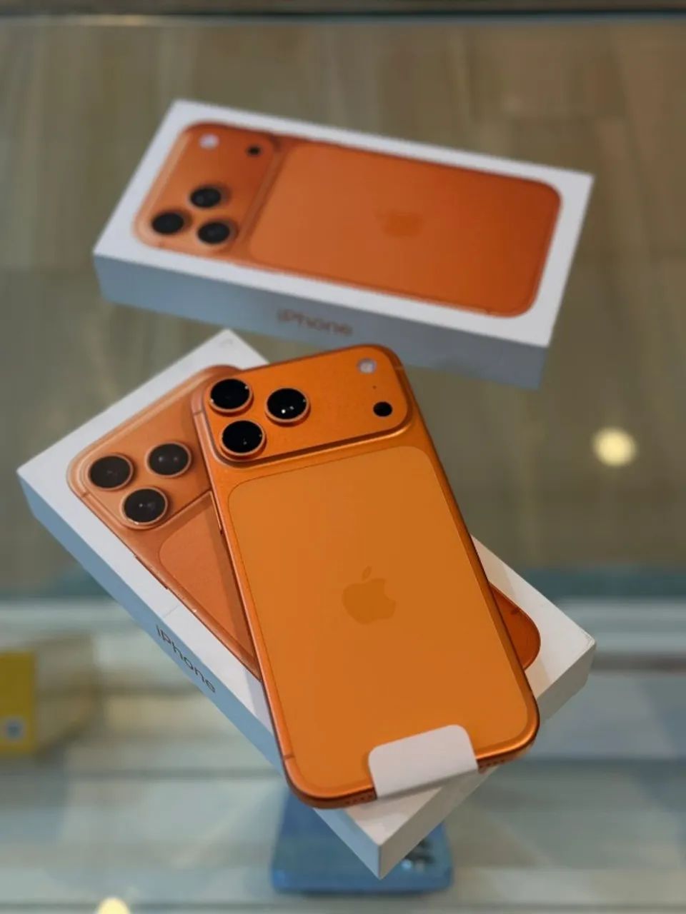 PROMOÇÃO! iPhone 17 Pro Max 256GB Laranja-Cósmico LACRADO - 1 Ano