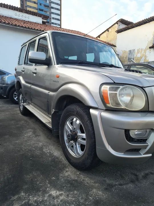 Mahindra Scorpion GLX SUV 2012 - Foto 2