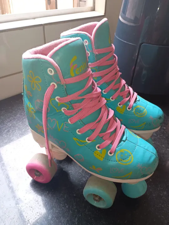 Patins Fênix 4 Rodas semi-novo