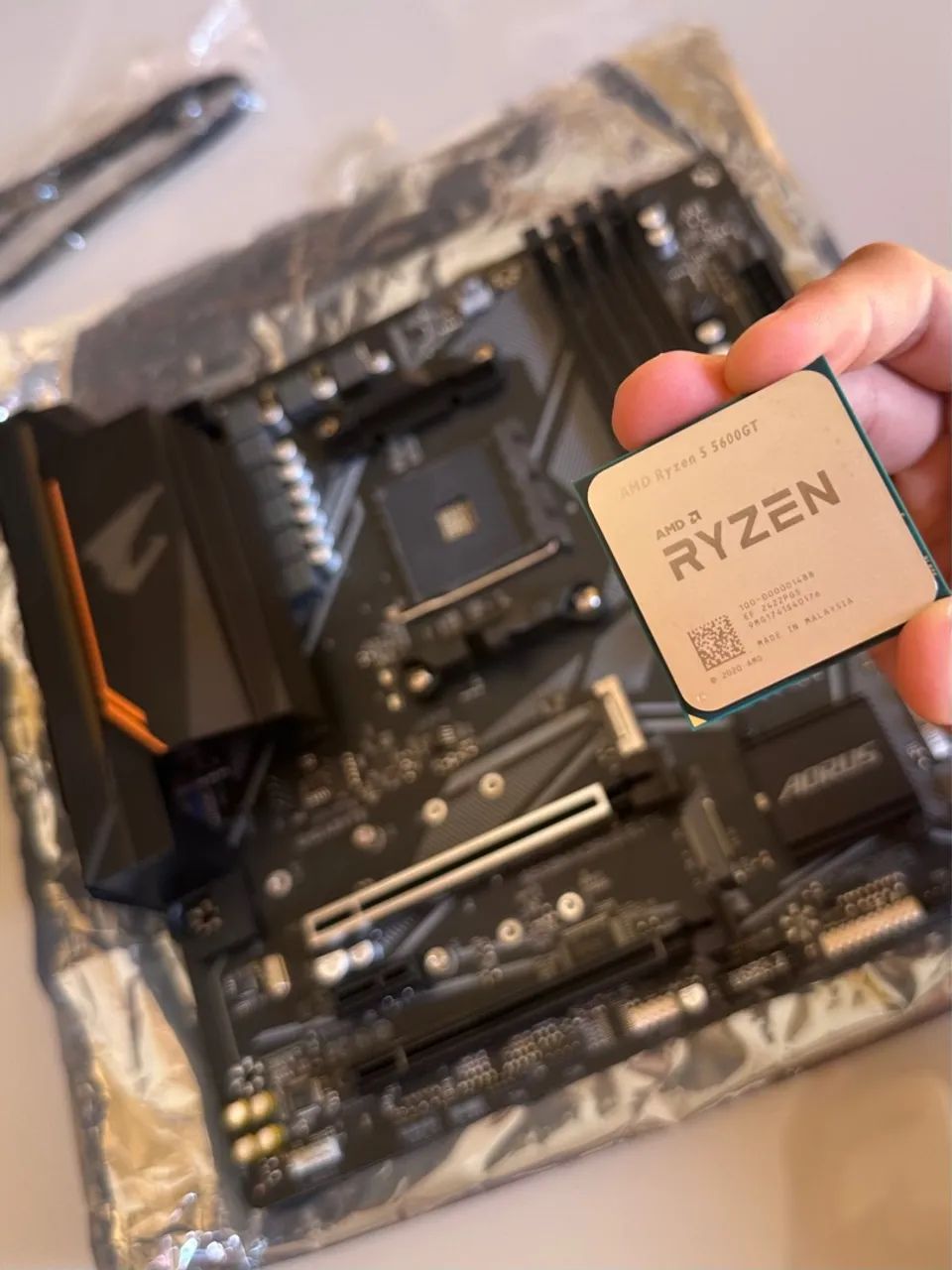 Kit Aorus Elite + Ryzen 5600Gt(Envio OlxPay) - Foto 3