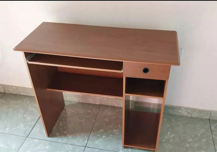 Mesa de Escritório Compacta -(peça nova) Ideal para Home Office - Foto 3