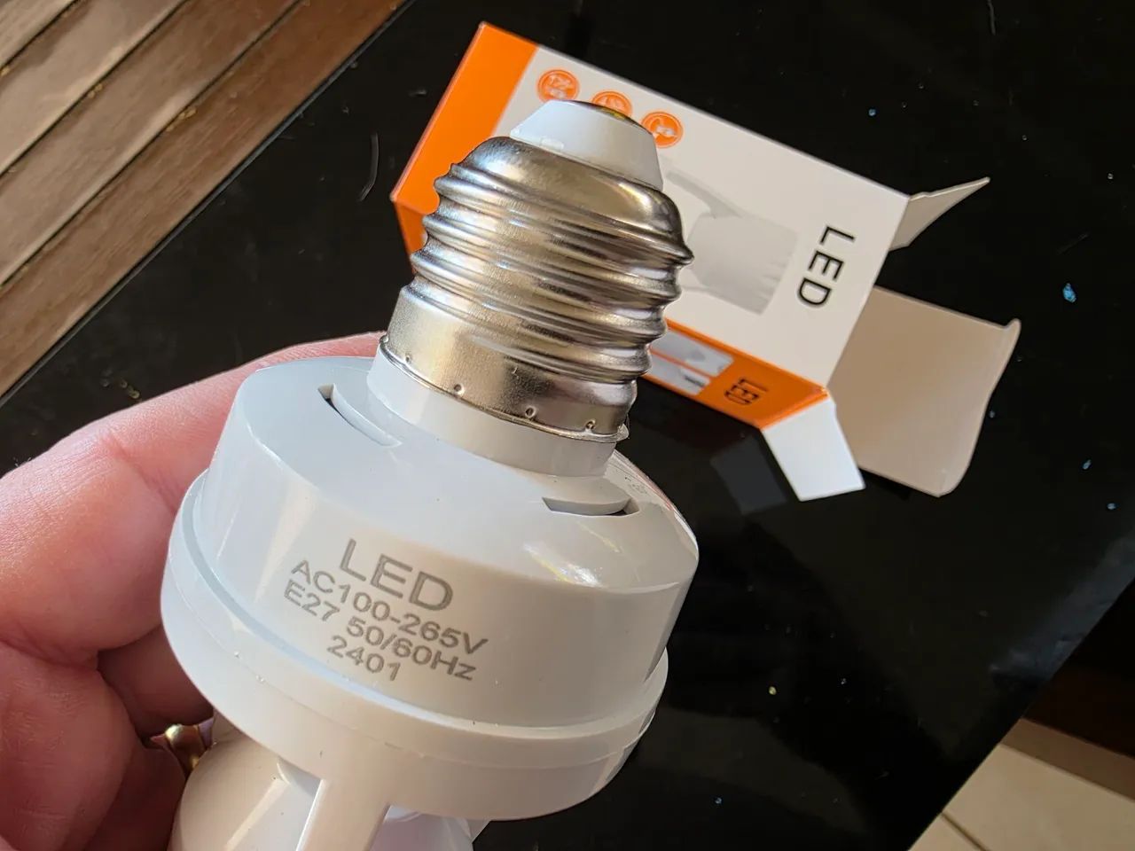 Sensor Inteligente de Presença para Lâmpada E27 - Foto 3