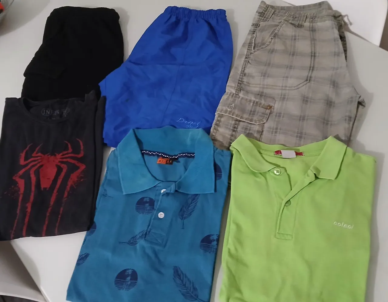Vendo Kit 6 peças Masculinas -Bermudas e Camisetas serve pra trabalhar