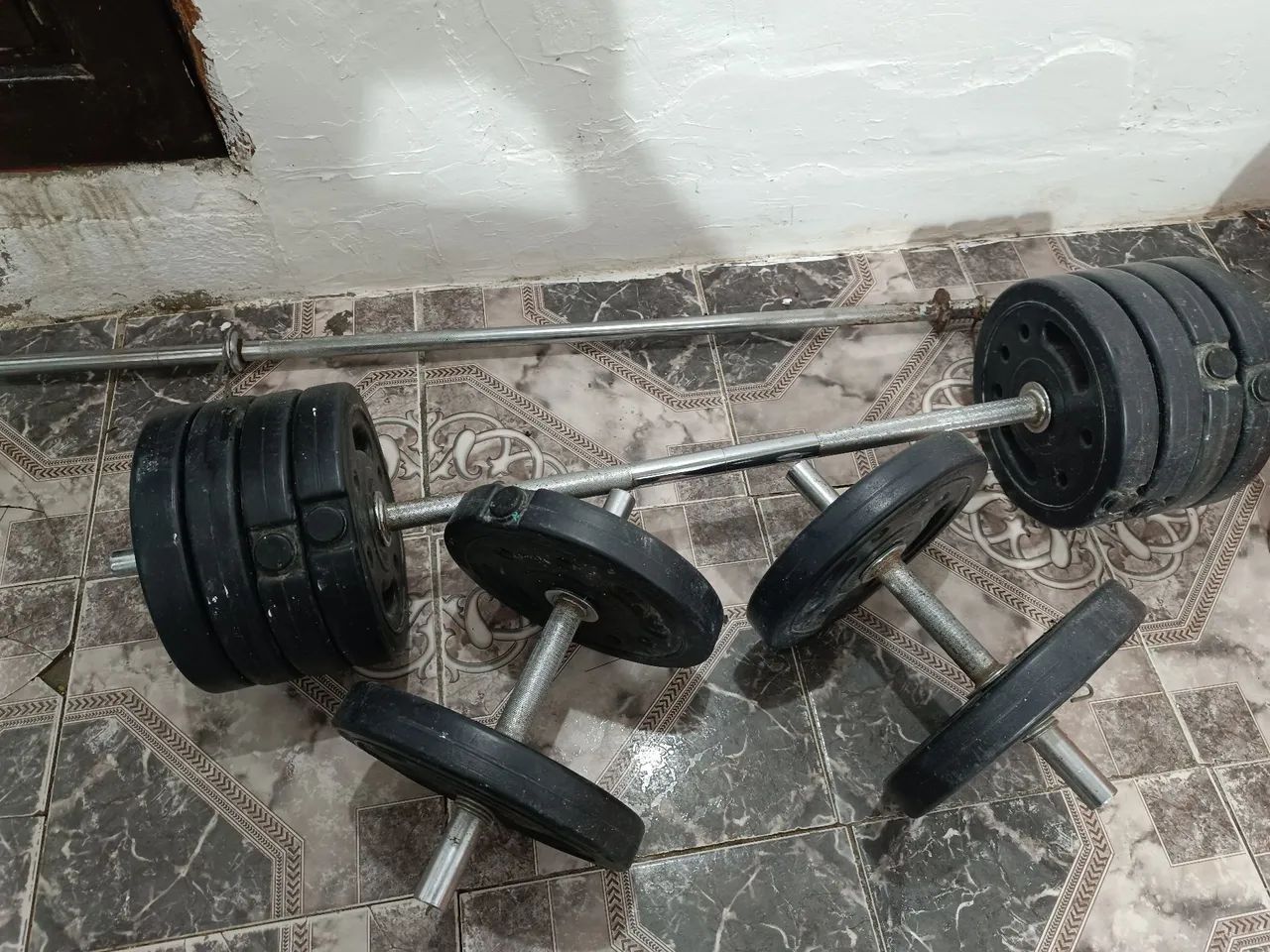 Halteres Anilhas e Barra para Treino