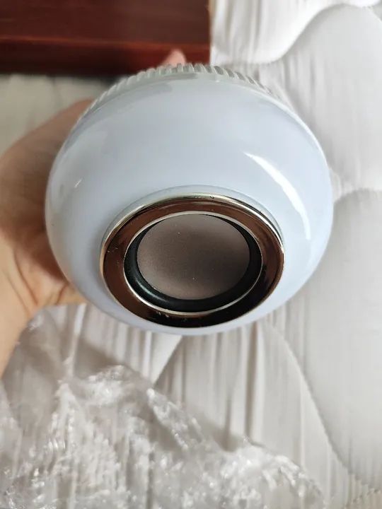 Lâmpada de Música LED RGB com Bluetooth e Controle Remoto - Foto 4
