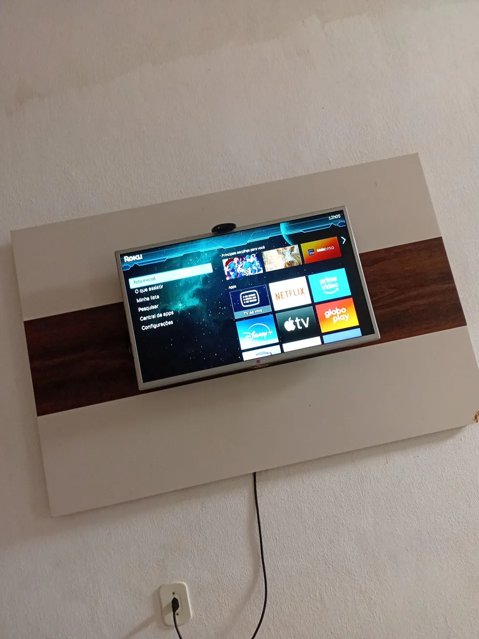 TV LG 32 polegadas não é smart só vendo completo com painel e roku
